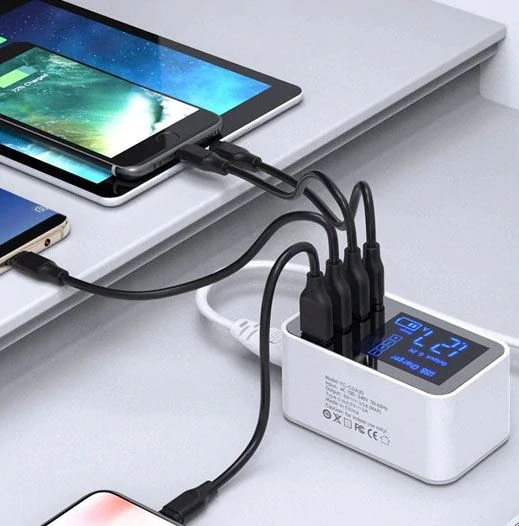 Nabíječka YC-CDA30, 4x USB 5V/max 2,4A s displejem