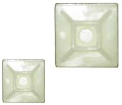 Držák stahovací pásky plochý 25x25mm bílý balení 10 ks